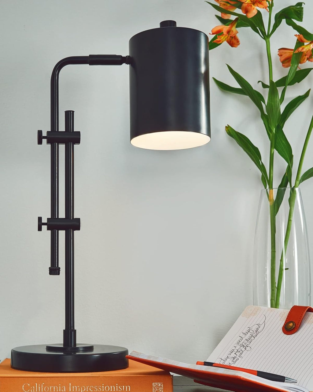 Black Metal Desk Lamp with Adjustable Arm Z8484