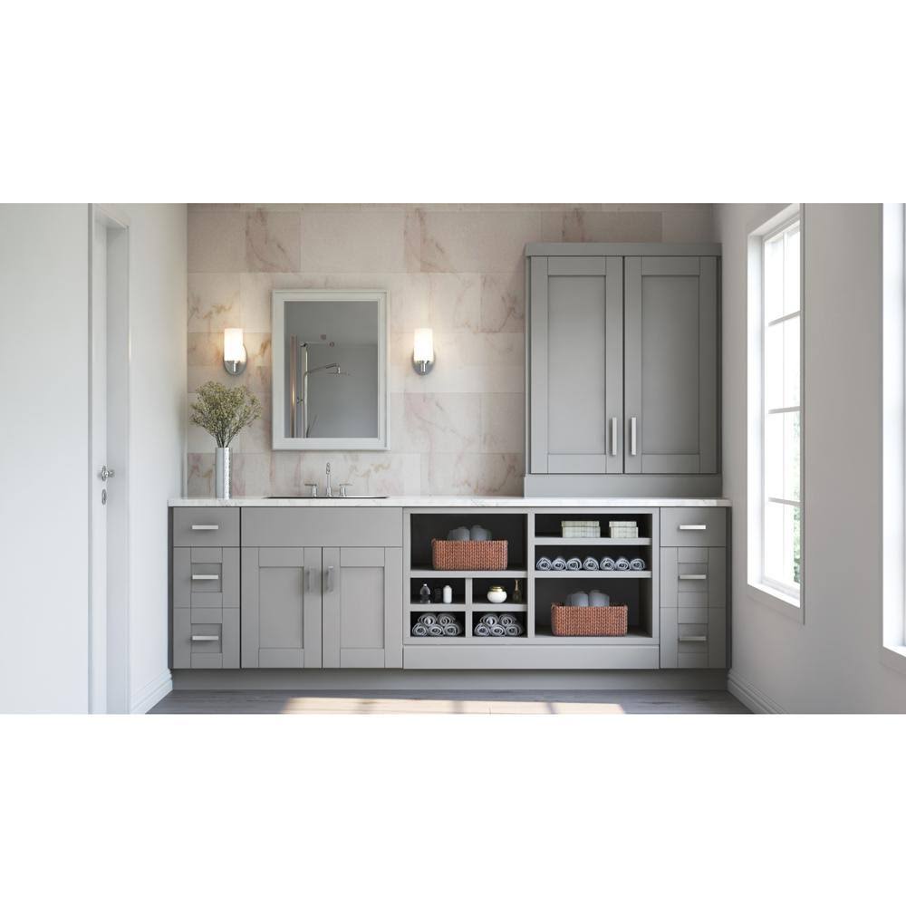 Shaker Assembled Pantry Kitchen Cabinet in Dove Gray Y7874