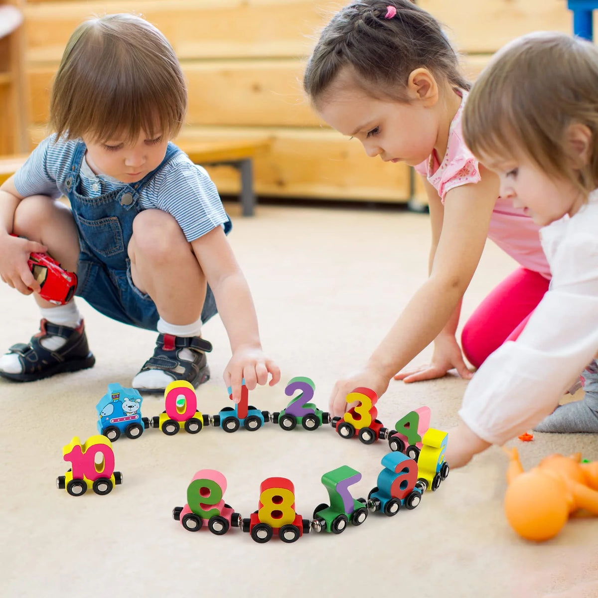 Wooden Magnetic Train Building Blocks Puzzle Toys Q626